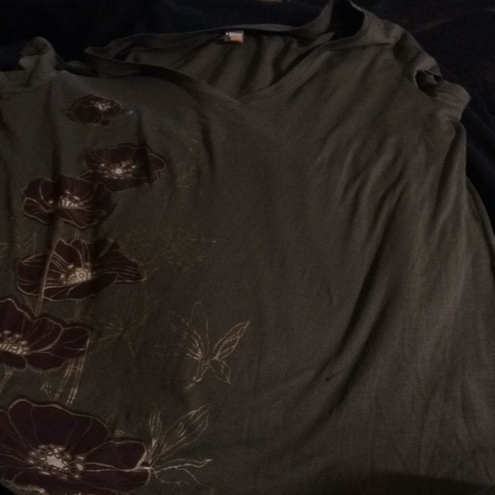 Lucy tshirt